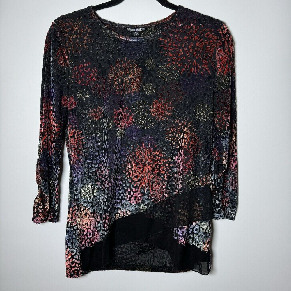 The Pyramid Collection Top‎ Womens Extra Small Black Colorful Geometric Velvet